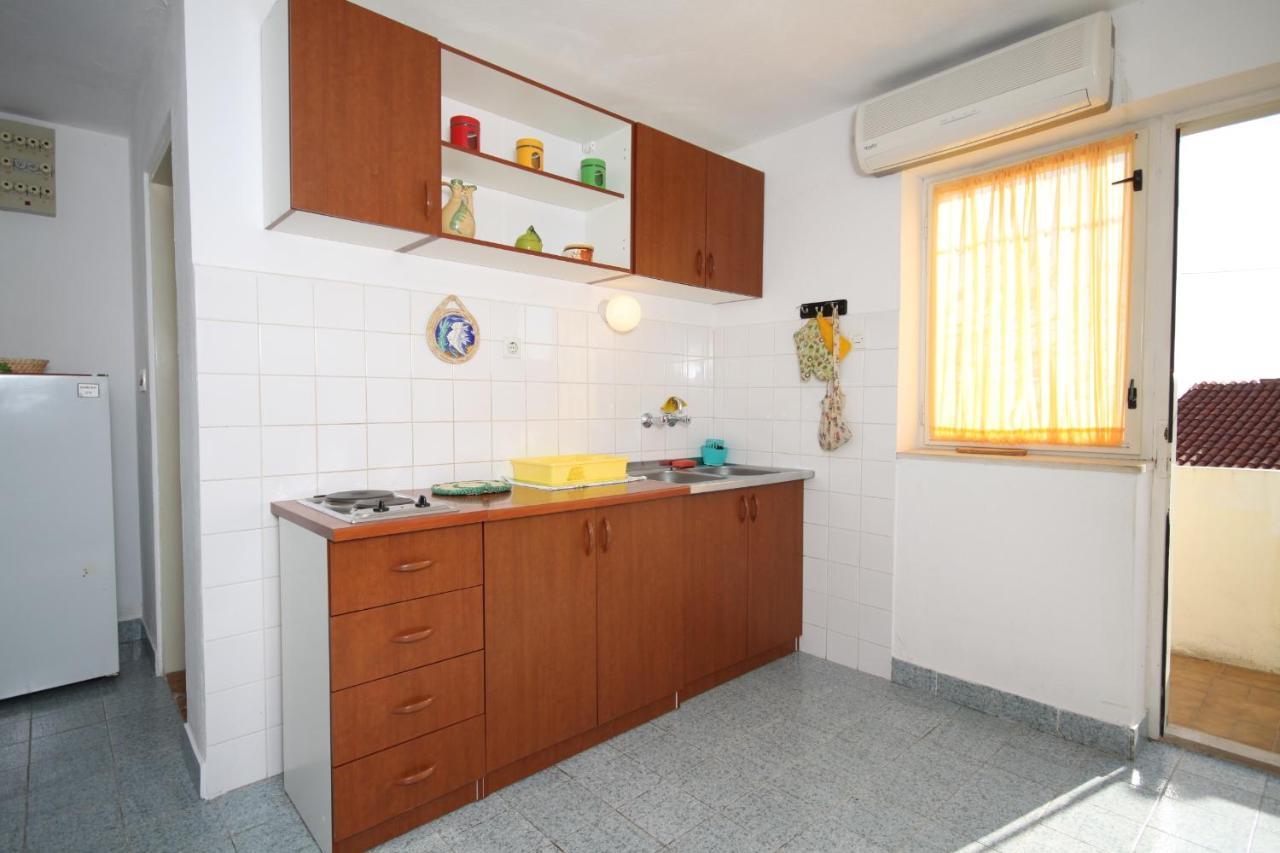 Apartments By The Sea Marusici, Omis - 8632 Mimice Exterior foto